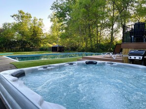 Outdoor spa tub - Pool | Kayaks | Hot Tub | Game Rooms | Sleeps 16 (South Bend)