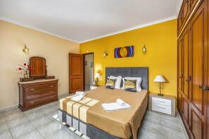 4 bedrooms, desk, WiFi, bed sheets - Villa Vista Mar by Villa Plus (Vale Rebelho)