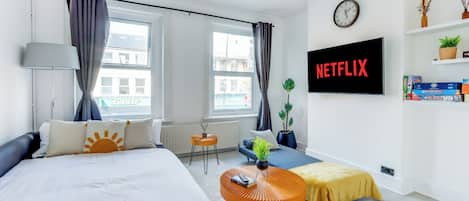 2 bedrooms, desk, iron/ironing board, free WiFi