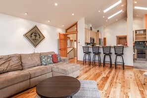 TV, fireplace, DVD player, stereo