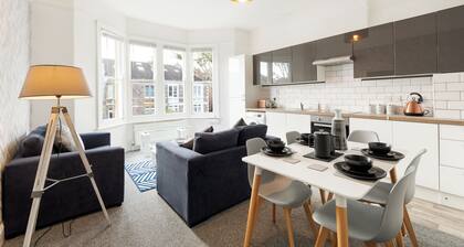 Stunning 5-bed Maisonette in Bristol