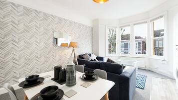 House | Dining