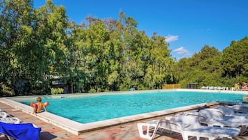 Seasonal outdoor pool