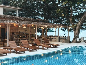 Outdoor pool - Blue Turtle Hotel Samui (Koh Samui)