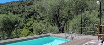 Fior d'Olivo â Apartment with a pool near the sea in Sestri Levante