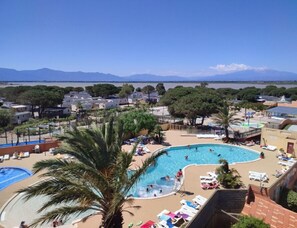 Piscine couverte, piscine extérieure