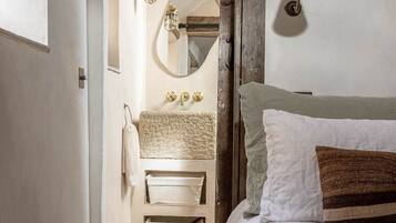 1 bedroom, Internet, bed sheets