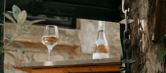 Cosy Cowshed Retreat, Snug Hideaway Nestled in the Heart of Campden