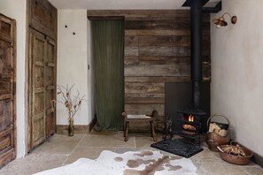 Interior - Cosy Cowshed Retreat, Snug Hideaway Nestled in the Heart of Campden (Chipping Campden)