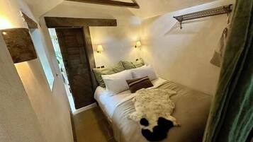 1 bedroom, internet, bed sheets