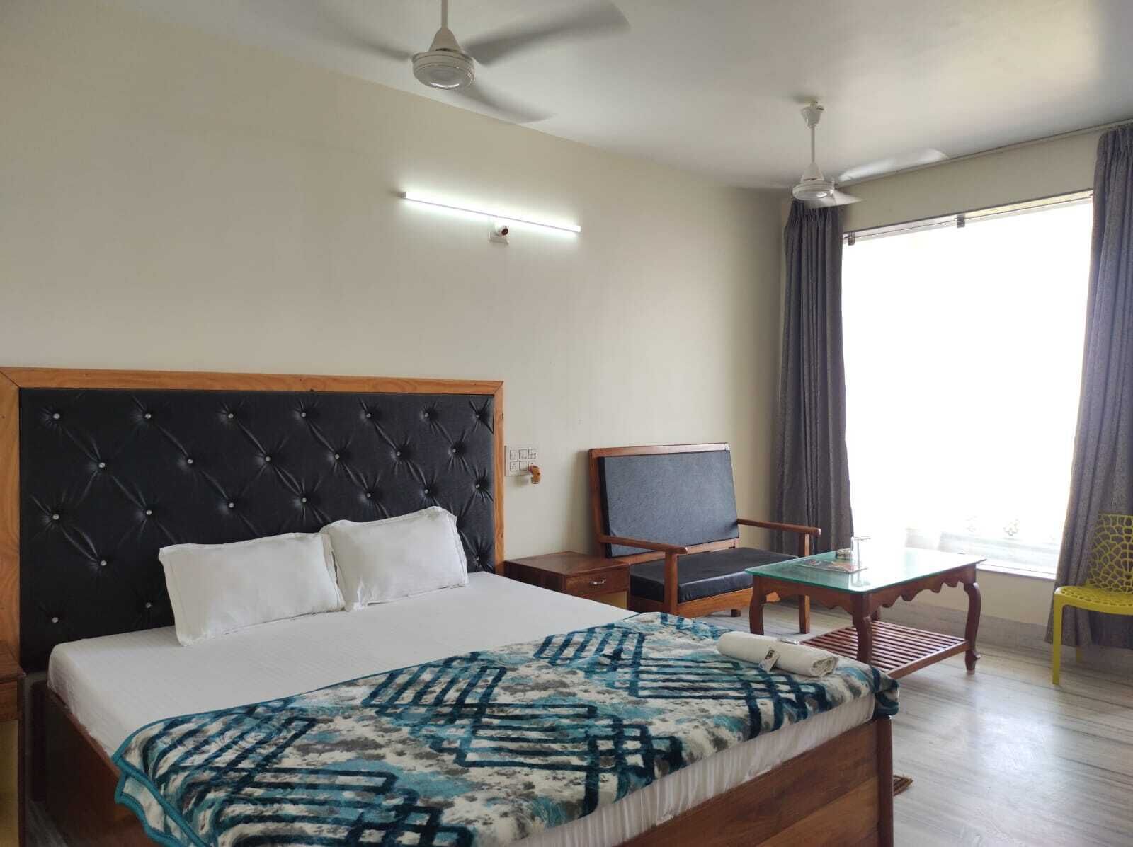 Deluxe Room | Premium bedding, laptop workspace, free WiFi, bed sheets