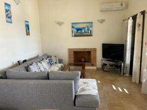 Smart TV, reproductor de DVD, libros