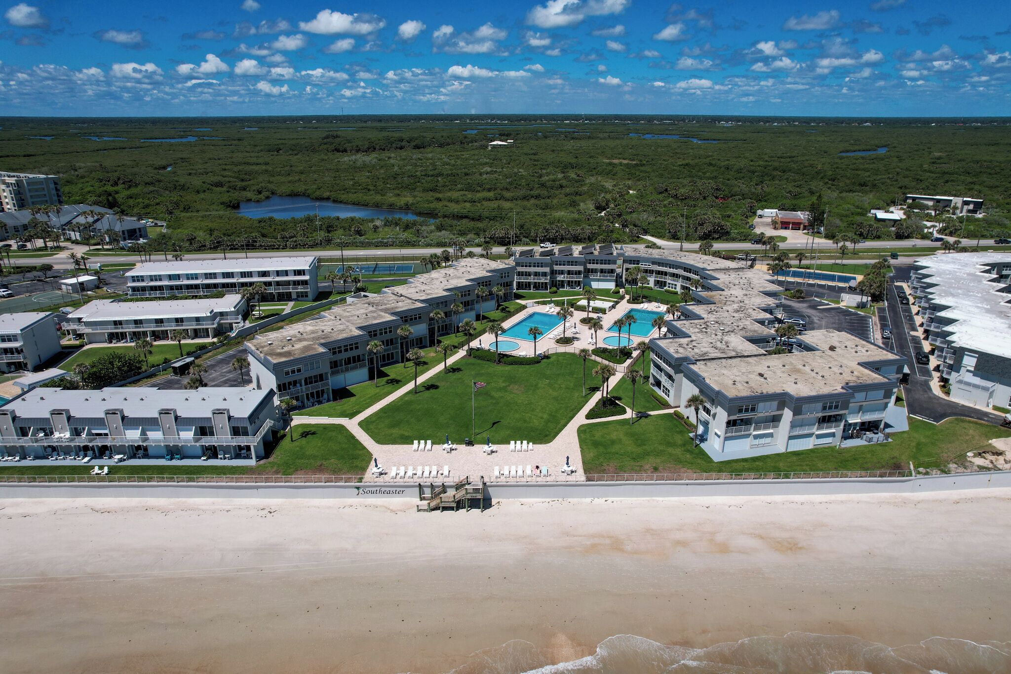 Surf's Up at Southeaster: Luxe Ocean View Beach Escape! E106