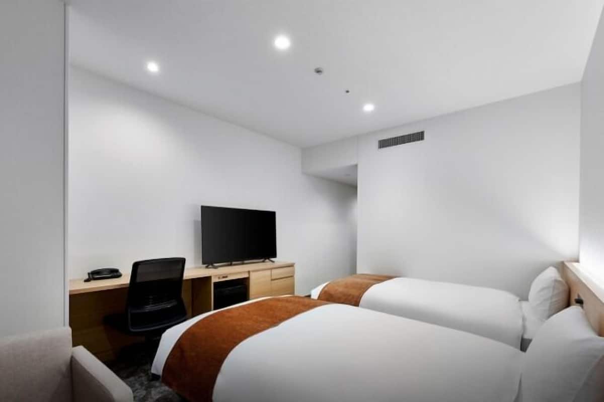 In-room safe, iron/ironing board, free WiFi