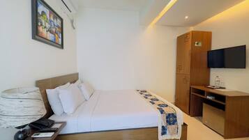 Deluxe Double or Twin Room, City View