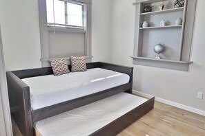 Room - Campus Casita close to U of A and shopping (Tucson)