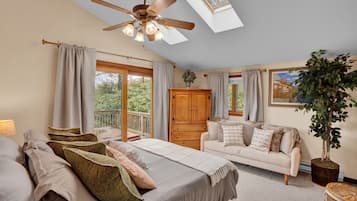 4 bedrooms, iron/ironing board, travel crib, free WiFi