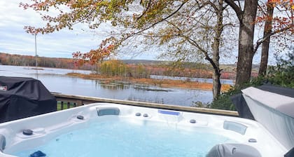 Lakefront | Private Dock | Family Friendly | Kayaks | Hot Tub | Row Boat | Fireplace