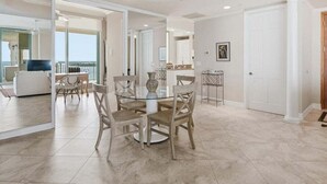 Dining - Beachfront 2BR/2BA condo in Marco Island with waterfront views, pool, WiFi (Marco Island)