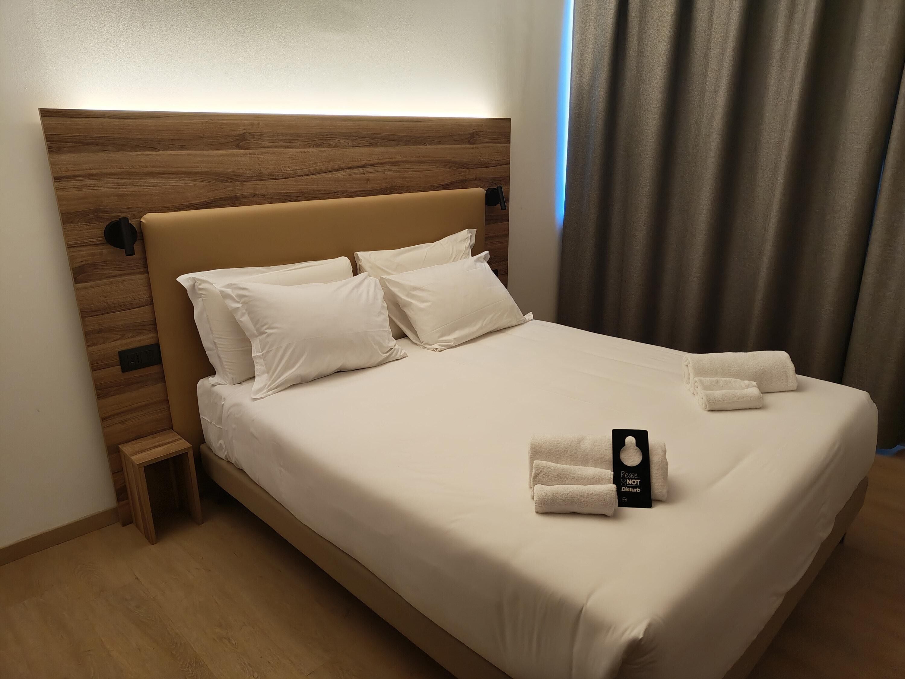 Superior Double Room, Non Smoking | In-room safe, free WiFi, bed sheets