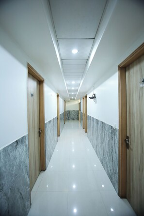 Lounge - Hotel Aman Inn (New Delhi)