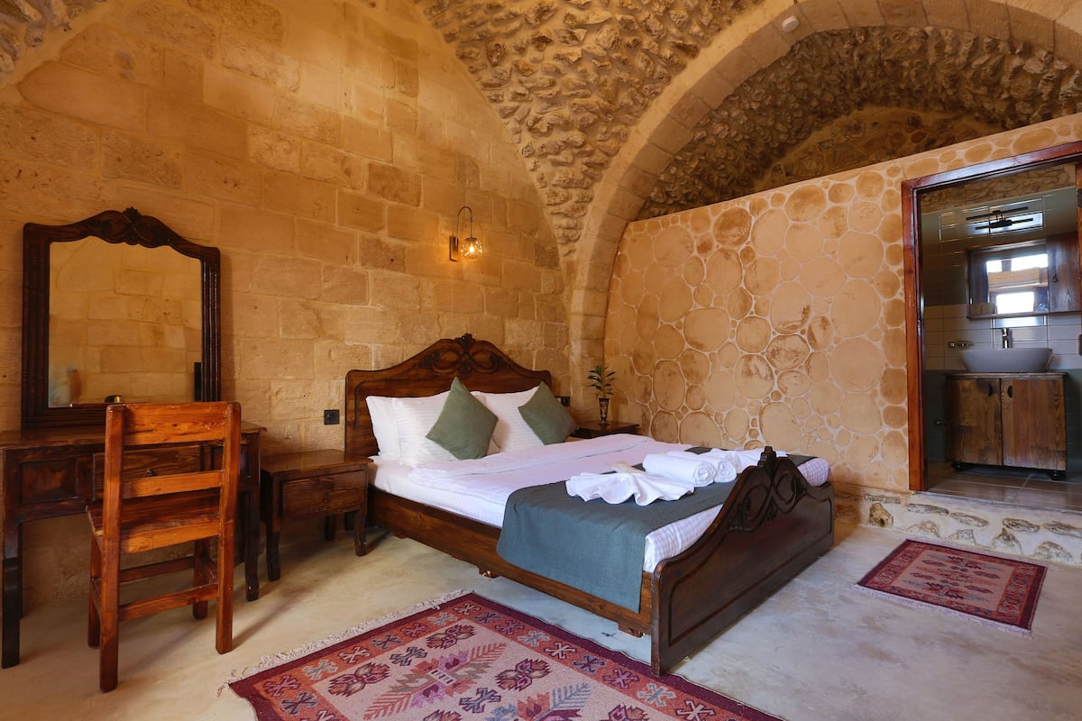 Grand Double Room, Courtyard View