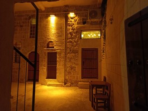 Classic Double Room , Courtyard View | 1 bedroom, Egyptian cotton sheets, premium bedding, desk