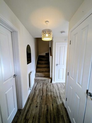 Interior - Modern Comfy 3 Bed Home in Derby - Free 2 space driveway and free road parking (Derby)