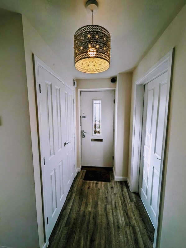 Interior - Modern Comfy 3 Bed Home in Derby - Free 2 space driveway and free road parking (Derby)