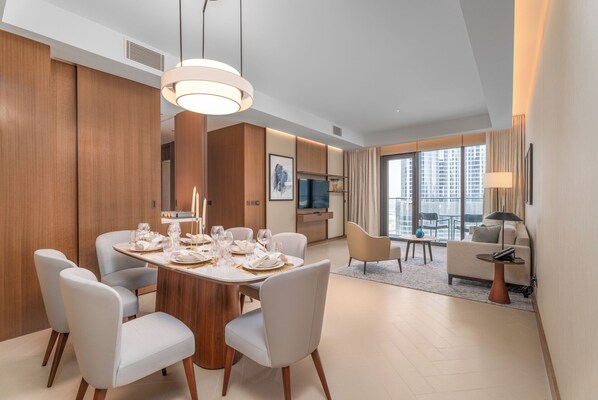 Deluxe Apartment | Dining room - Nasma Holiday Homes - The Address Residences Dubai Opera T2 (Dubai)