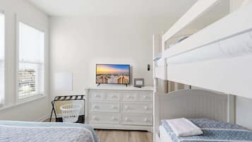 2 habitaciones, tabla de planchar con plancha, wifi y ropa de cama