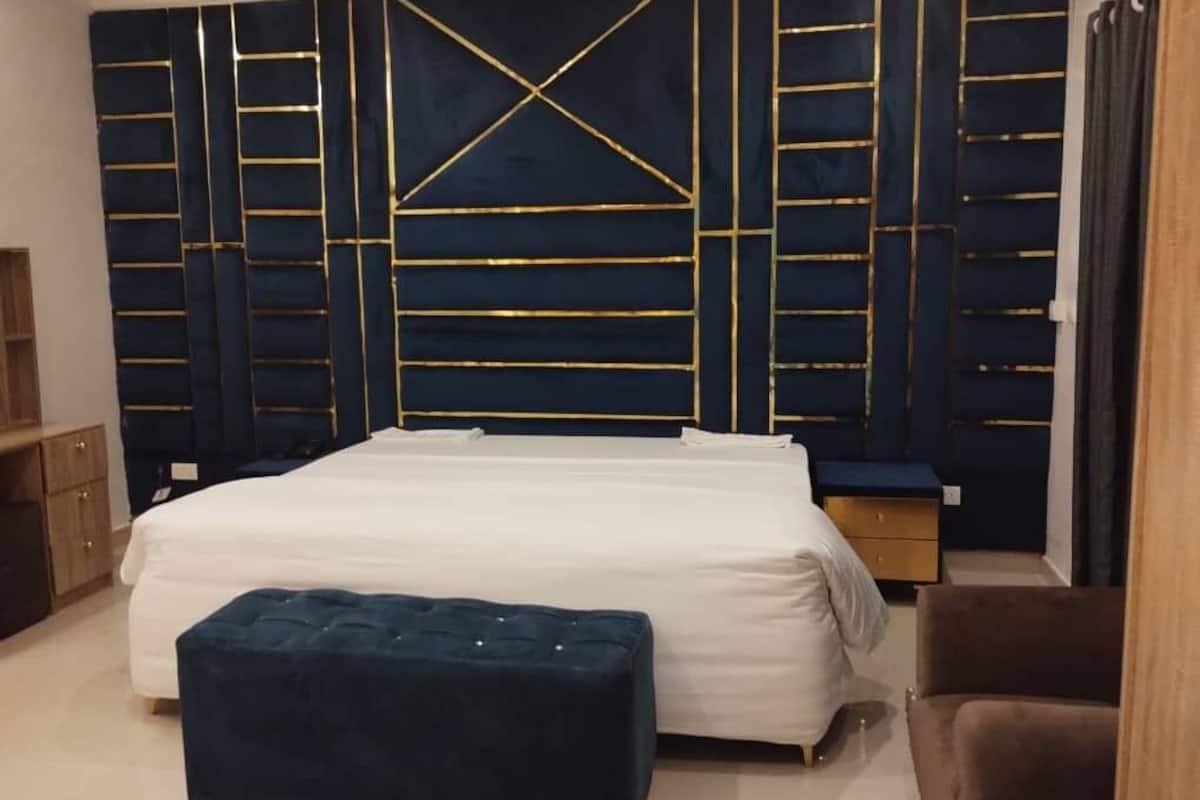 Habitación doble Deluxe | 1 habitación, escritorio, insonorización y wifi gratis