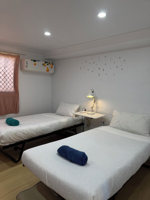 1 chambre, coffres-forts dans les chambres, Wi-Fi gratuit, draps fournis