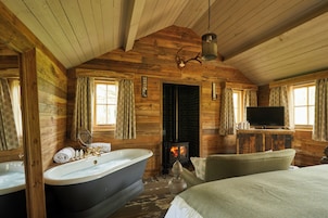 Hop Pickers Hut | Frigobar (abastecido com alguns itens grátis), cofres nos quartos