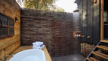 Stream Wagon | Bagno | Set di cortesia gratuito, asciugacapelli, accappatoio, asciugamani