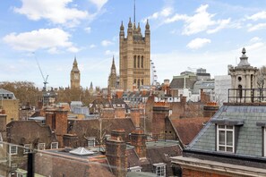 الإطلالة من المنشأة