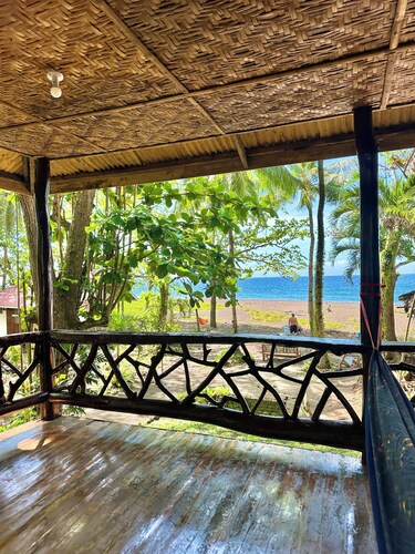 Playa Del Fuego Beach Hostel and Resort