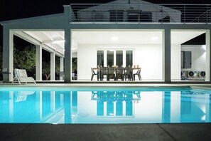 Piscine extérieure