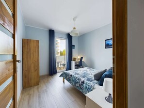 1 bedroom, desk, iron/ironing board, WiFi