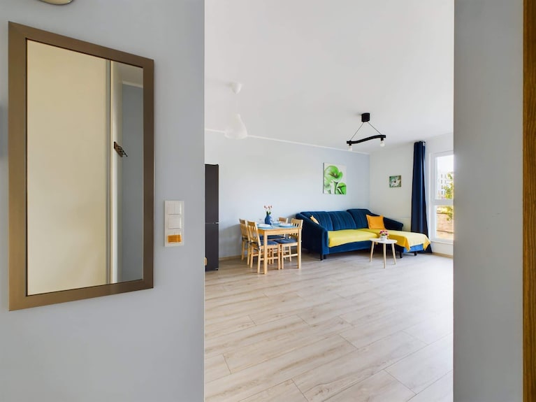 Modern Apartment With Balcony | Parking, Workspace - Gdańsk