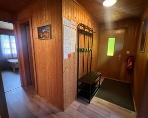 Apartment, 3 Bedrooms, Smoking, Balcony | Hallway