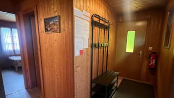 Apartment, 3 Bedrooms, Smoking, Balcony | Hallway