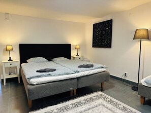 7 室のベッドルーム、アイロン / アイロン台、旅行用ベビーベッド、WiFi