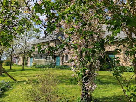 Extérieur. DOMAINE DE L'ISLE MANIERE APPARTEMENT 6 PERSONNES (proche mont saint Michel)