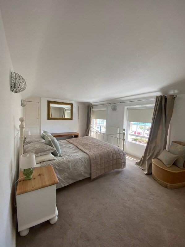 2 Schlafzimmer, Bügeleisen/Bügelbrett, Reisekinderbett, kostenloses WLAN