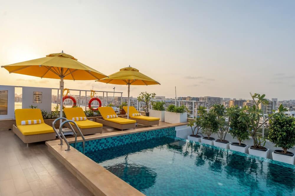 Bloom Hub WEH Andheri