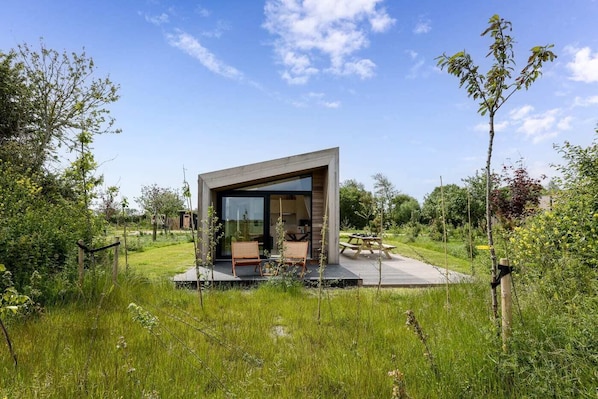 Outdoor dining - Hello Zeeland - Tiny House Zeeuwse Liefde 9 (Westkapelle)