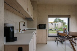 Fridge, oven, stovetop, dishwasher - Hello Zeeland - Tiny House Zeeuwse Liefde 9 (Westkapelle)