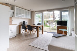 TV, offices - Hello Zeeland - Schelpweg 16A (Domburg)