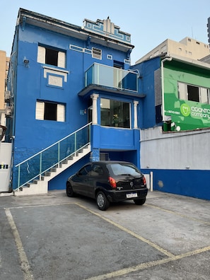 Parking - Pousada Aloha Santos (Santos)